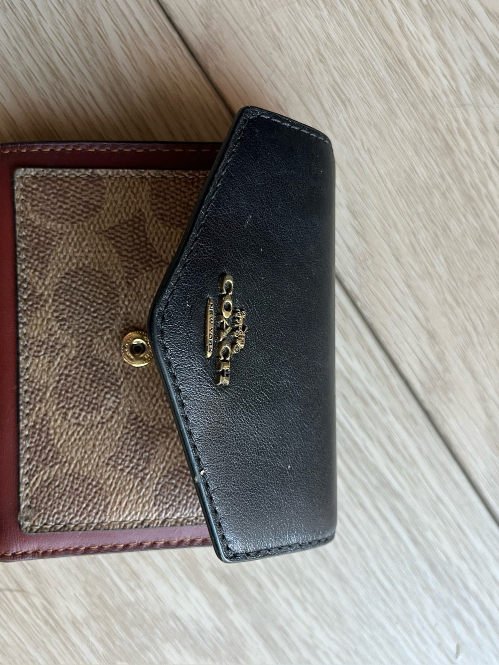 Coach Wallet - Picture 4 of 6